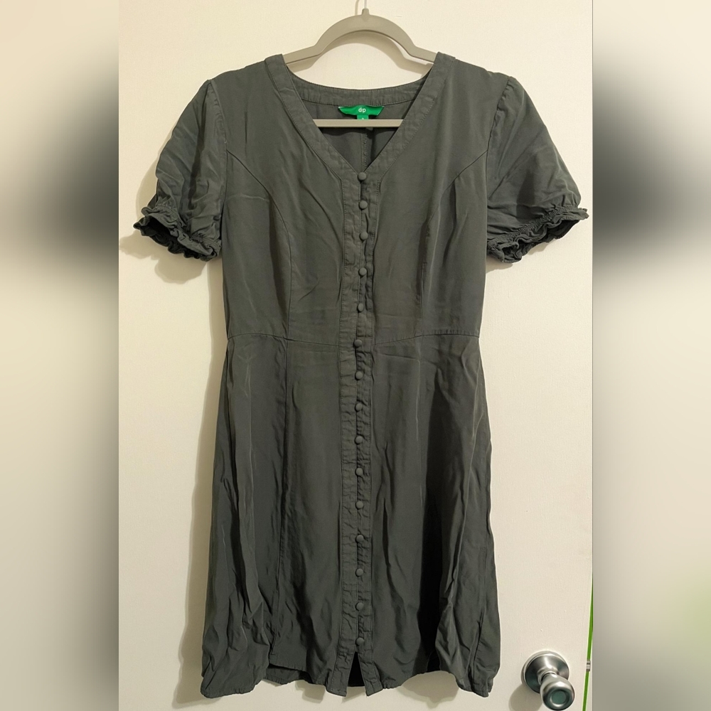 EUC dip Green Dress